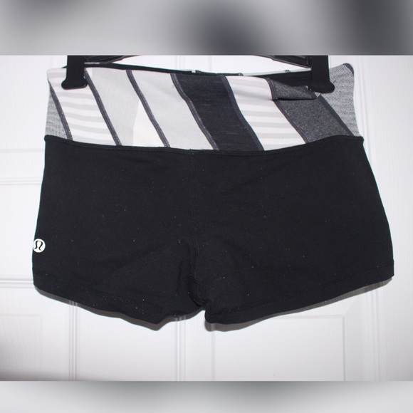 Lululemon Shorts (reversible). - Picture 1 of 3